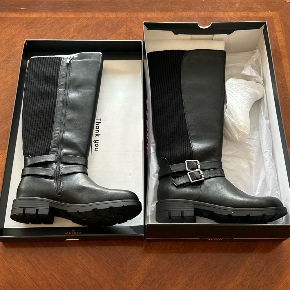 Corky’s Black Hay Bale Boots 9
